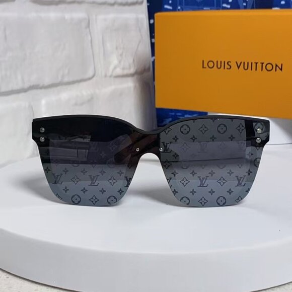 Women's Louis Vuitton sunglasses - Picture 1 of 9